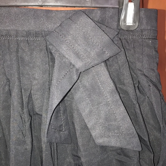 Marc Jacobs Skirt w/Ruffle, Black, Size 4 - Picture 7 of 14